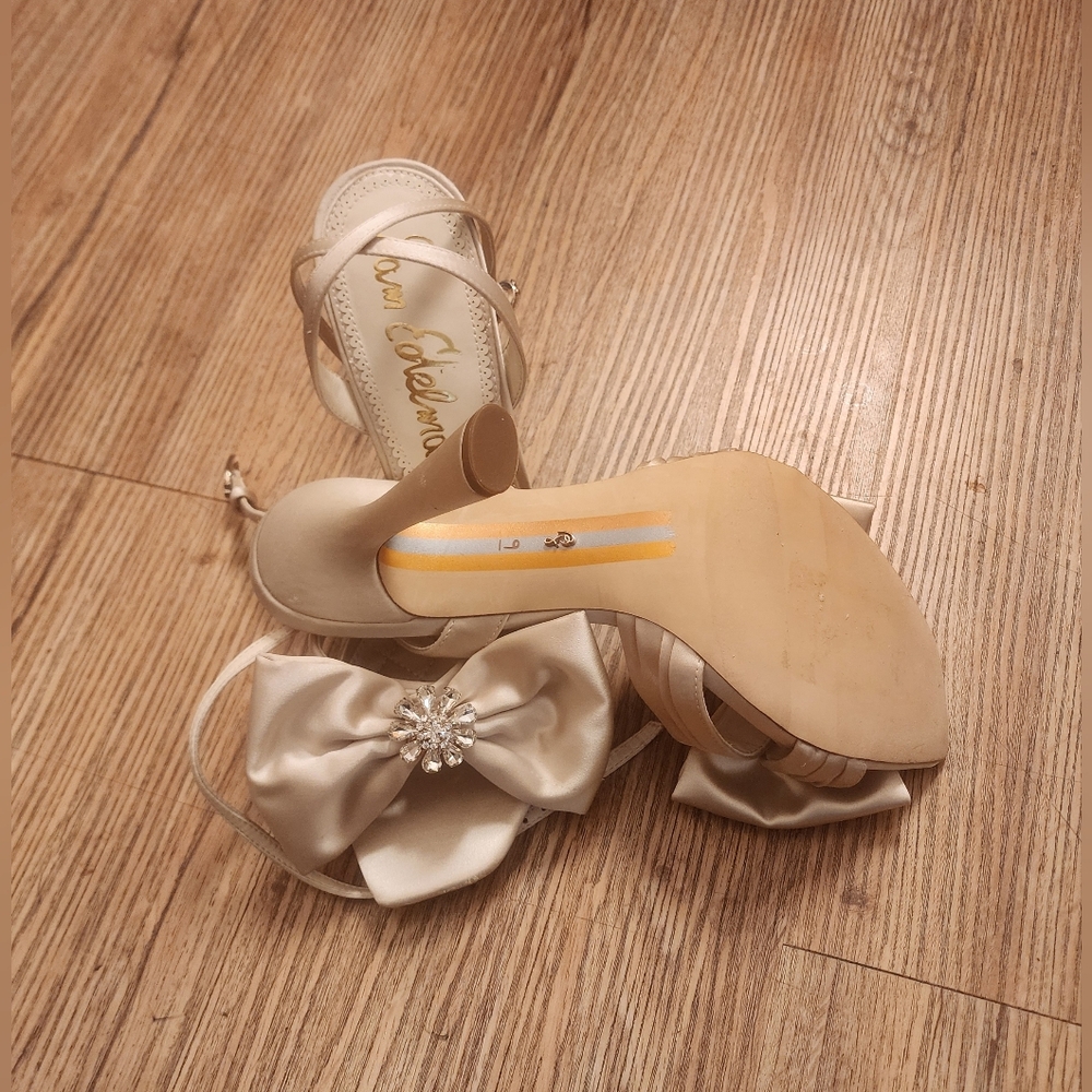 Size  9 Sam Edelman Cream Bow Heels - Picture 7 of 10